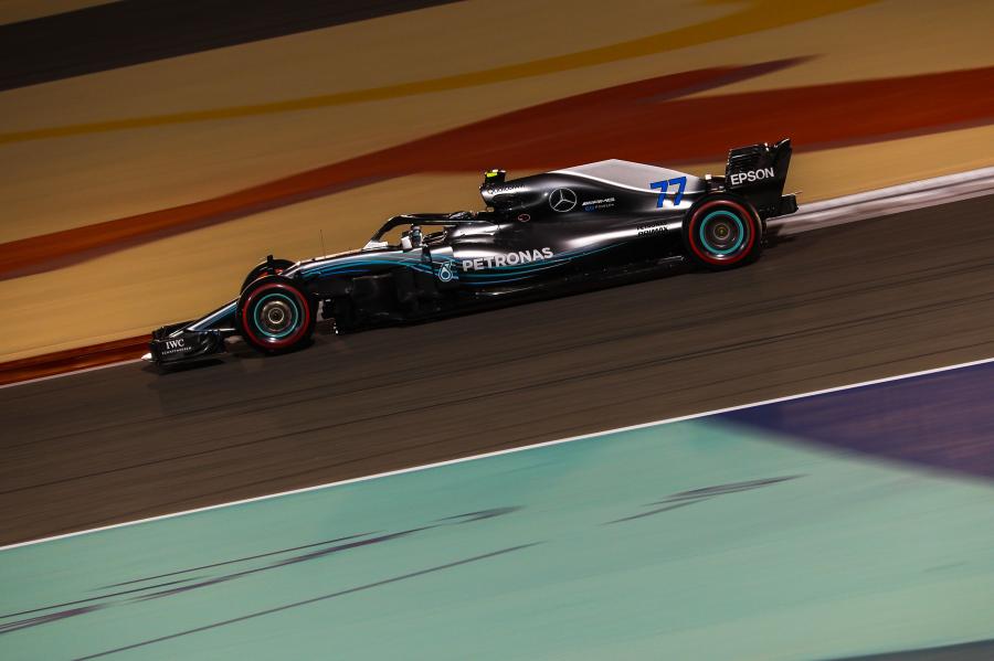  Mercedes-AMG F1 W09 EQ Power+ 2018 года  (фото 30 из 36)